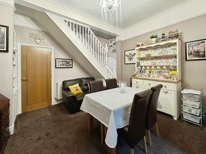 Dining Room- click for photo gallery